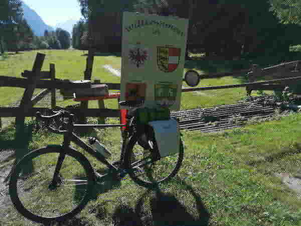 Grenze Tirol Kärnten Schild